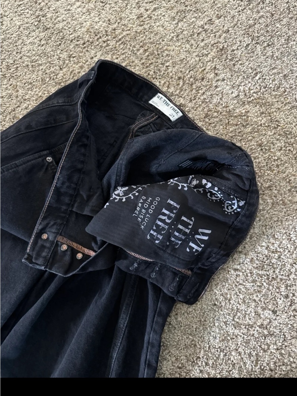 FREE PEOPLE WE THE FREE GOOD LUCK MID RISE BARREL JEAN - SOUNDWAVE 7503 
size 29 - Picture 10 of 12